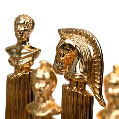 Schachspiel aus gold- und silberbeschichtetem Metall Römische Säule – Bild 3