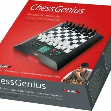 Verpackung des elektronischen Schachspiels ChessGenius mit Abbildung von Brett und Figuren