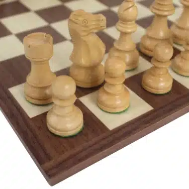 Classic VII Schachbrett und Schachspiel aus goldenem Rosenholz – Bild 3