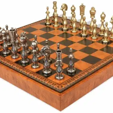 Alternative view of Orientalisches Schachbrett-Set aus Kunstleder mit Aufbewahrung und filigranen Metallschachfiguren