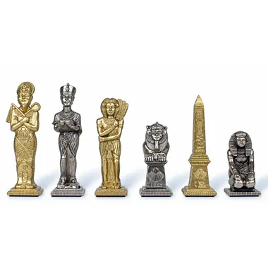 Ägyptische Schachfiguren aus goldenem und silbernem Metall, König, Dame, Turm und Obelisk