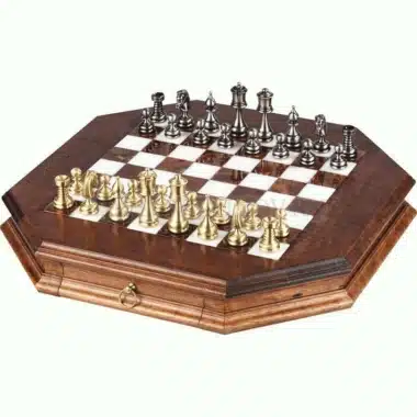 Persisches Premium-Set: Achteckiges Schachbrett aus Massivholz mit Aufbewahrungsschublade, Alabasterplatte & Schachspiel aus Messing