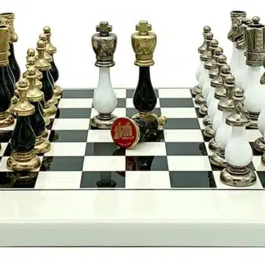 Alternative view of Zweifarbiges Set II Schwarz und Weiß Holzschachbrett und Schachspiel aus Metall und Holz Staunton