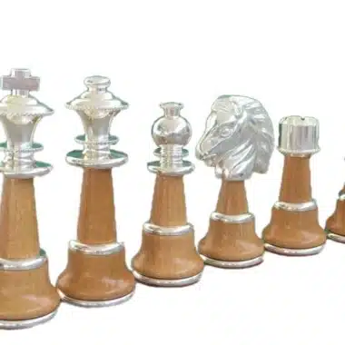 Alternative view of Schachspiel aus Holz und Messing mit Gold- und Silberbeschichtung Staunton XL