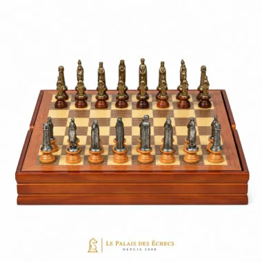 Komplettes Medieval II Set mit Holzschachbrett und massiven Metallfiguren, Gesamtansicht