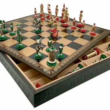 Alternative view of Camelot König Arthur IX Kunstlederschachbrett & handbemaltes Metallschachspiel