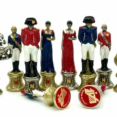 Napoleon III High-End-Set Schachbrett aus grün marmoriertem Ahornholz und handbemaltes Schachspiel aus Metall – Bild 3