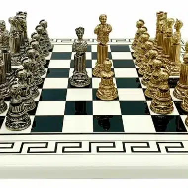 Empire Romain III goldene und silberne Metallfiguren gegenüberstehend