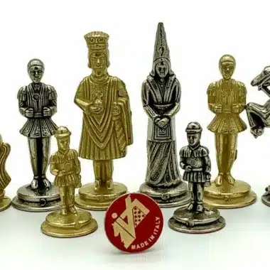 Camelot König Arthur XIII Schachbrett-Set mit Aufbewahrung und Metallschachspiel – Bild 6