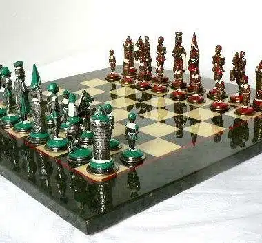 Camelot König Artus V Schachbrett aus Olive Ahornholz & handbemaltes Schachspiel aus Massivmetall – Bild 3