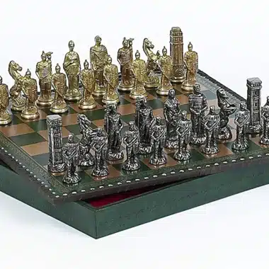 Alternative view of Römer vs. Barbaren Set: Schachbrett aus Kunstleder & Schachspiel aus Metall