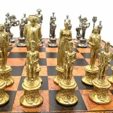 Detailansicht der goldenen Figuren mit napoleonischen Gestalten