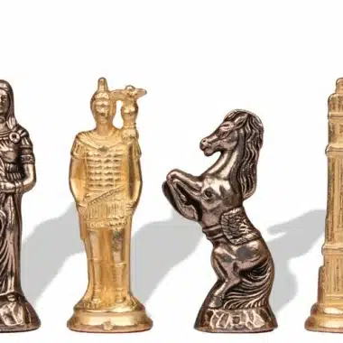 Römer vs. Barbaren Set: Schachbrett aus Kunstleder & Schachspiel aus Metall – Bild 4