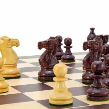 Ensemble "Atlantic" Echiquier en Wenge et Jeu d'échecs en Bois de Rose Doré