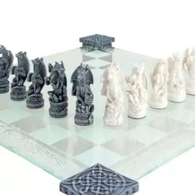 Dragons II Set Glasschachbrett und bemaltes Harzschachspiel – Bild 5