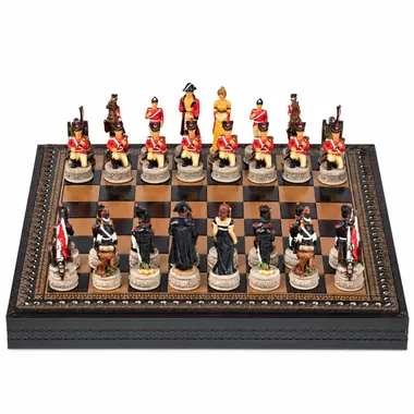 Komplettes Schachset Schlacht von Waterloo III, Kunstleder-Schachbrett und bemalte Figuren, Gesamtansicht
