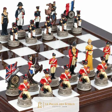 Figuren der Schlacht von Waterloo im Detail, bemalte Soldaten und Fahnen