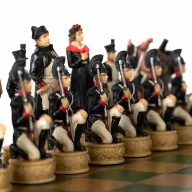 Alternative view of Set Napoleon Russlandfeldzug IV Schachspiel aus Kunstharz und Schachbrett aus schwarz und elfenbeinfarben gebeiztem Holz