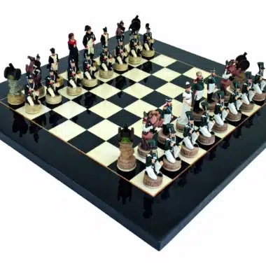 Set Napoleon Russlandfeldzug III Schachspiel aus Kunstharz und Schachbrett aus schwarzem Ahornholz