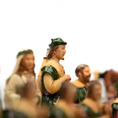 Alternative view of Robin Hood II Set Handbemaltes Schachbrett aus Ahorn- und Heidekrautholz & Schachspiel aus Harz