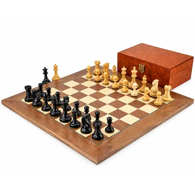 Komplettes Highgrove-Set mit Schachbrett, ebonisierten Figuren und Wurzelholzbox