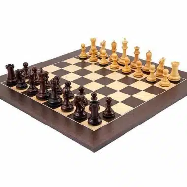 Komplettes Schachspiel Sandringham, Wenge-Schachbrett und goldene Palisander-Figuren