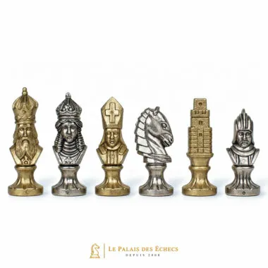 Moncada-Schachfiguren: König, Läufer, Springer und Turm aus silbernem und goldenem Metall