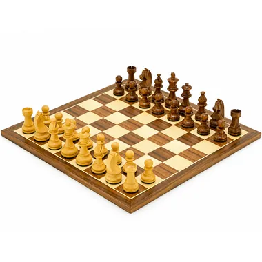 Academy Medium Set: Schachbrett aus Nussbaum und Ahorn mit Figuren aus Rosenholz