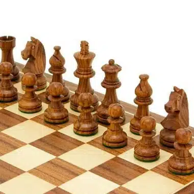 Ensemble "Academy Medium" Echiquier en Bois de Noyer et d'Erable & Jeu d'Echecs en Bois de Rose