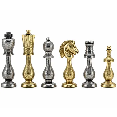 Schachspiel aus vergoldetem und versilbertem Metall, Figuren im arabischen Stil aufgereiht