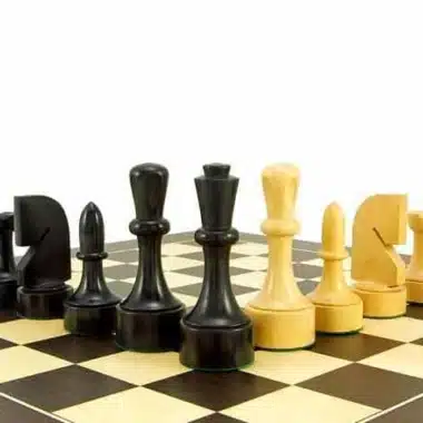 Ensemble "Contemporain" Echiquier en Bois d'Erable et Wenge & Jeu d'Echecs en Buis Ebonisé