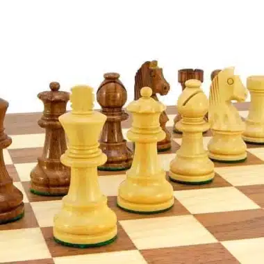 Deluxe-Set Kleines Schachbrett aus Ahorn- und Walnussholz & Schachspiel aus Rosen- und Buchsbaumholz – Bild 6