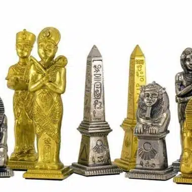 Ensemble "Egypte" Echiquier en Bois d'Erable & Jeu d'Echecs en Métal Massif