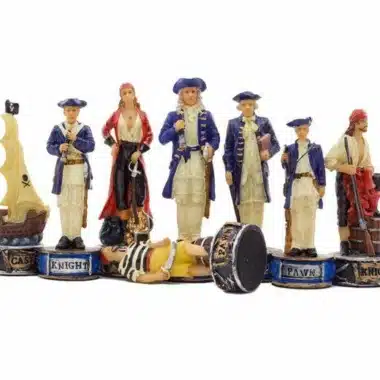 Set Pirates III Kunstlederschachbrett und handbemaltes Schachspiel aus Harz – Bild 5