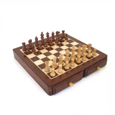Alternative view of Classic XVI Schachset mit Aufbewahrung aus Ahorn- und goldenem Rosenholz und Schachspiel aus goldenem Rosenholz