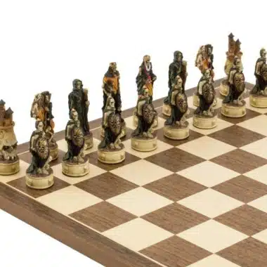 Jeu d'Echecs en Résine "Zombie"