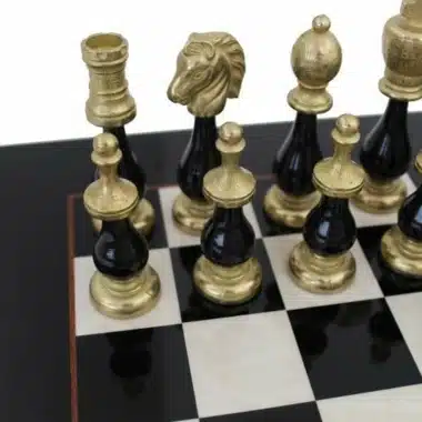 Alternative view of Set Zweifarbiges Schachspiel V Schachbrett aus Ahornholz