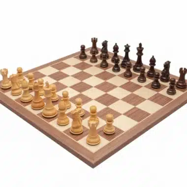 Schachspiel Classic Staunton de Luxe, Gesamtansicht auf dem Schachbrett aus Palisander und Nussbaum