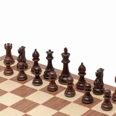 Dunkle Figuren des Classic Staunton de Luxe aus gefärbtem Buchsbaum, Detailansicht