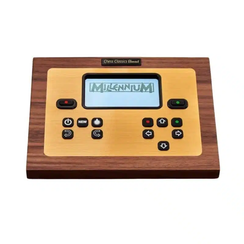 Elektronische ChessGenius-Konsole mit Display und Bedientasten, Frontansicht