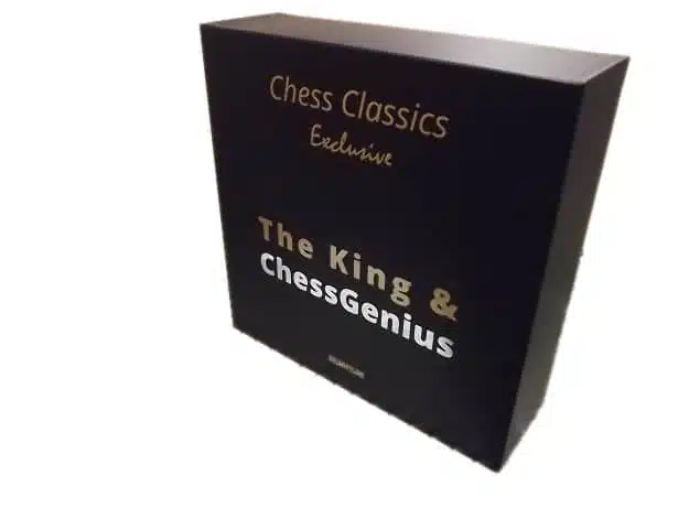 Geschlossene schwarze Box des elektronischen Schachspiels Chess Classics Exclusive