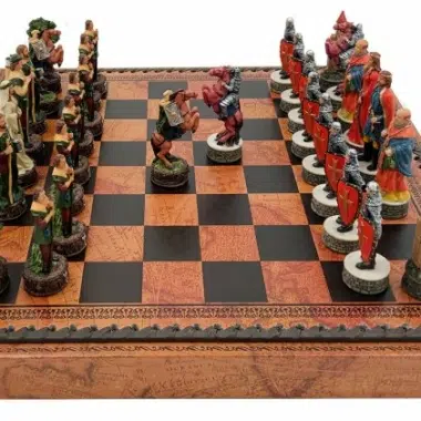 Schachspiel Robin Hood mitten im Spiel auf dem Schachbrett mit Kunstleder-Box