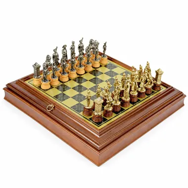 Napoleon-Schachspiel komplett auf Holzbox mit Metallfiguren