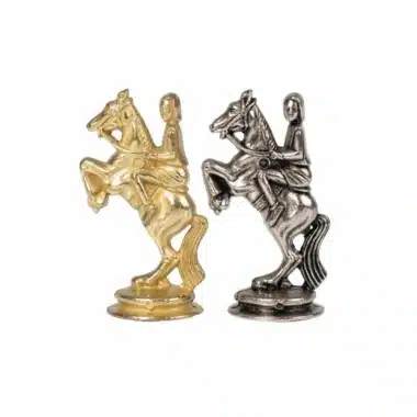 Kleines Camelot-Schachspiel - Schachbrett aus Kunstleder mit Aufbewahrung & Metallteilen – Bild 10