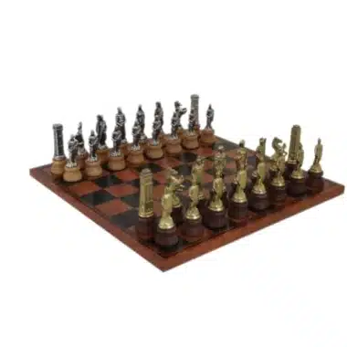 Schachspiel Römer gegen Barbar auf Schachbrett aus braunem und schwarzem Kunstleder
