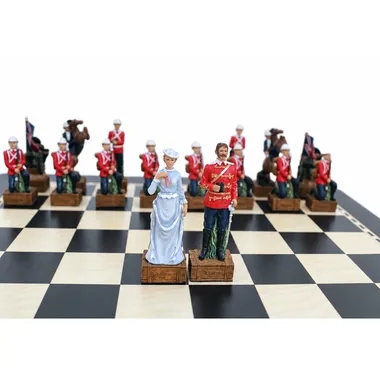 Detail der Figuren Königin und britischer Offizier gegenüber den Zulu-Figuren