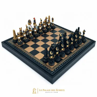 Schachspiel Altes Ägypten komplett auf Schachbrett aus Kunstleder in Schwarz und Gold