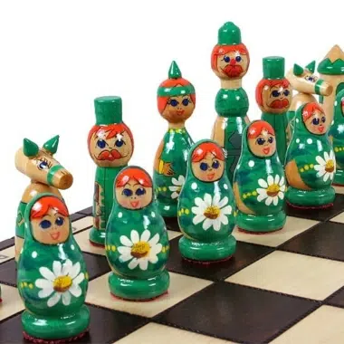 Schachspiel aus Holz für Kinder Babuschka Russische Puppen Grün – Bild 3