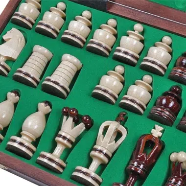 Klappbares Schachbrett und Schachfiguren aus Holz – Bild 9