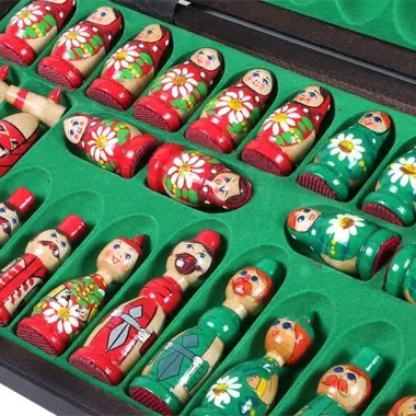 Schachspiel aus Holz für Kinder Babuschka Russische Puppen Grün – Bild 5